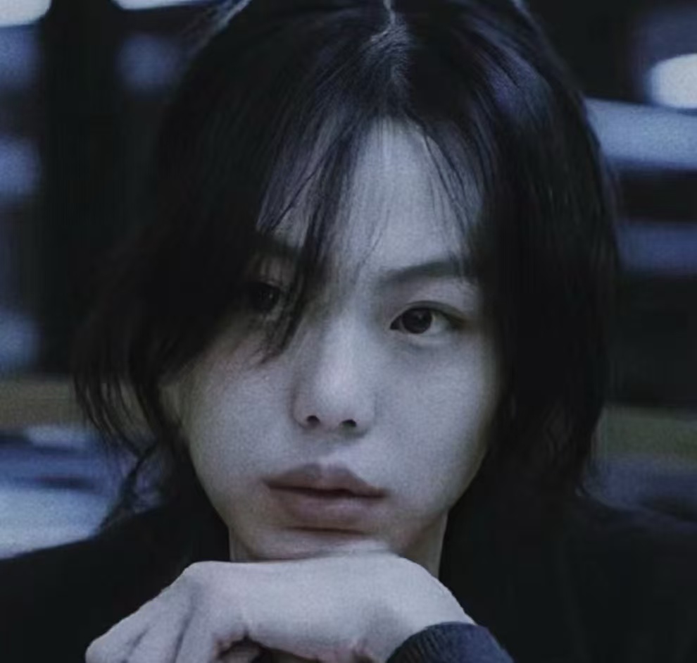 金敏喜 | Kim Min-hee